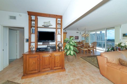 Снять в аренду кондоминиум в Сарасота, Флорида 3 комнаты, 192.31м2, № 1561610 - фото 22