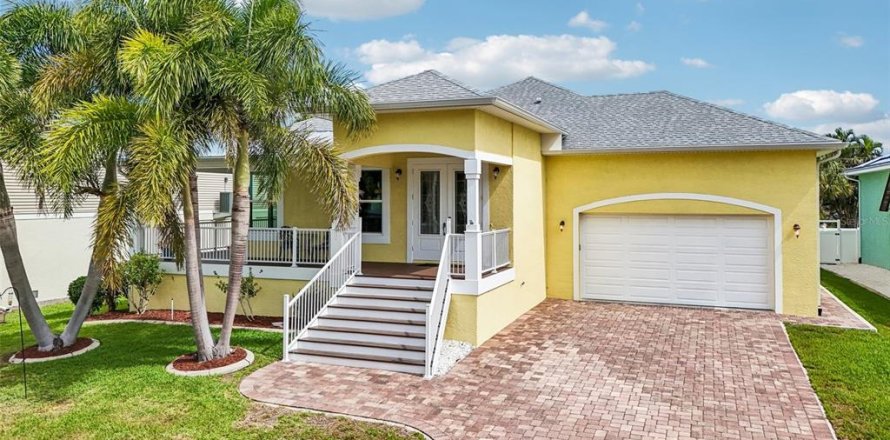 Casa en Bradenton, Florida 3 dormitorios, 221.66 m2 № 2224542