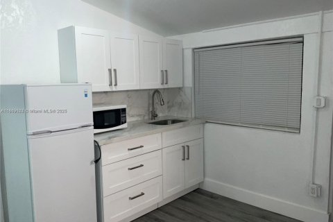 Купить виллу или дом в Хайалиа, Флорида 4 спальни, 130.99м2, № 1994983 - фото 17