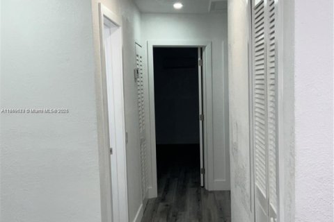 Купить виллу или дом в Хайалиа, Флорида 4 спальни, 130.99м2, № 1994983 - фото 14