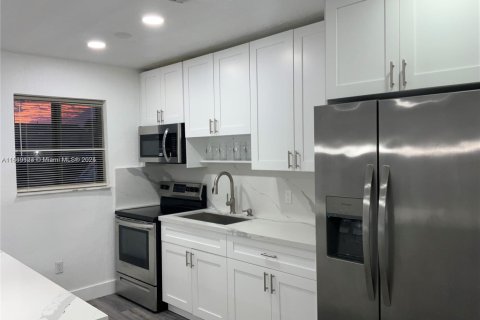 Купить виллу или дом в Хайалиа, Флорида 4 спальни, 130.99м2, № 1994983 - фото 10