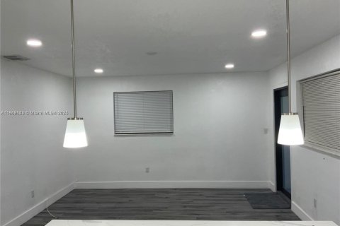 Купить виллу или дом в Хайалиа, Флорида 4 спальни, 130.99м2, № 1994983 - фото 22