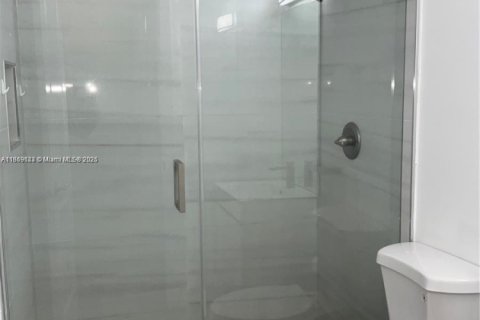 Купить виллу или дом в Хайалиа, Флорида 4 спальни, 130.99м2, № 1994983 - фото 24