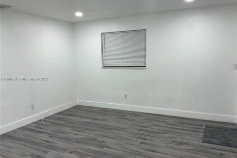 Купить виллу или дом в Хайалиа, Флорида 4 спальни, 130.99м2, № 1994983 - фото 20