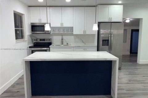 Купить виллу или дом в Хайалиа, Флорида 4 спальни, 130.99м2, № 1994983 - фото 12