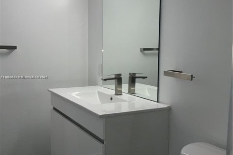 Купить виллу или дом в Хайалиа, Флорида 4 спальни, 130.99м2, № 1994983 - фото 25