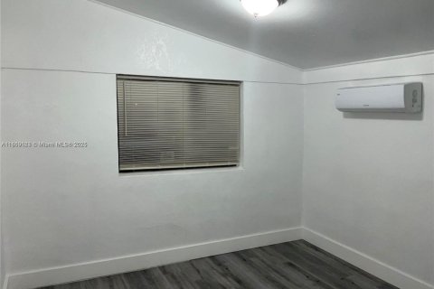 Купить виллу или дом в Хайалиа, Флорида 4 спальни, 130.99м2, № 1994983 - фото 15