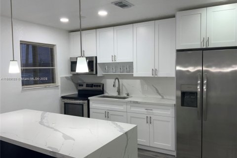 Купить виллу или дом в Хайалиа, Флорида 4 спальни, 130.99м2, № 1994983 - фото 13