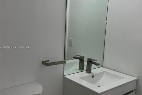 Купить виллу или дом в Хайалиа, Флорида 4 спальни, 130.99м2, № 1994983 - фото 23