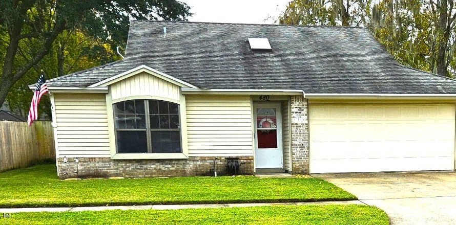 House in Jacksonville, Florida 3 bedrooms, 119.01 sq.m. № 887285