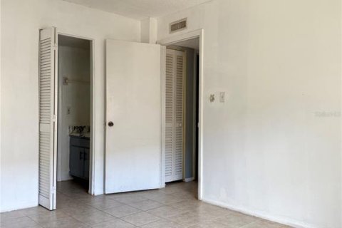 Condominio en alquiler en Tampa, Florida, 2 dormitorios, 90.58 m2 № 1898546 - foto 11