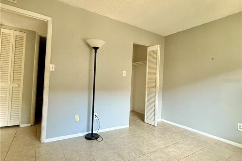 Condominio en alquiler en Tampa, Florida, 2 dormitorios, 90.58 m2 № 1898546 - foto 8
