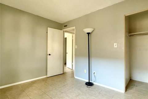 Condominio en alquiler en Tampa, Florida, 2 dormitorios, 90.58 m2 № 1898546 - foto 7