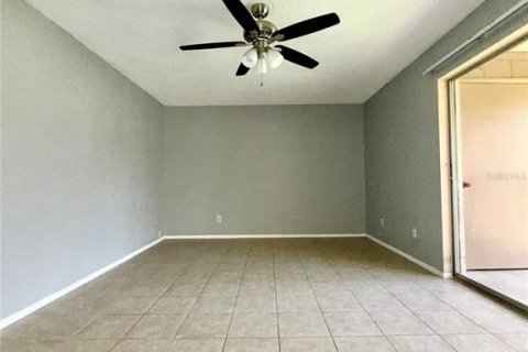 Condominio en alquiler en Tampa, Florida, 2 dormitorios, 90.58 m2 № 1898546 - foto 4