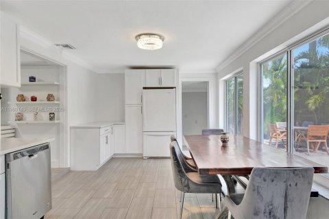 Casa en alquiler en Pompano Beach, Florida, 5 dormitorios, 156.45 m2 № 2020315 - foto 4