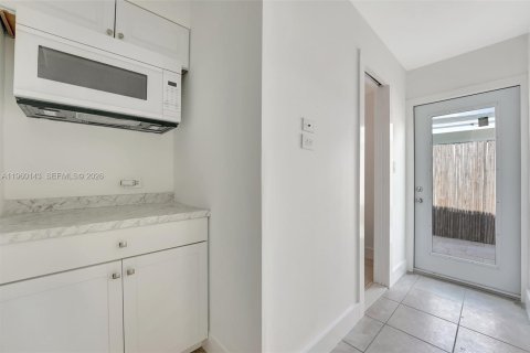 Casa en alquiler en Pompano Beach, Florida, 5 dormitorios, 156.45 m2 № 2020315 - foto 22