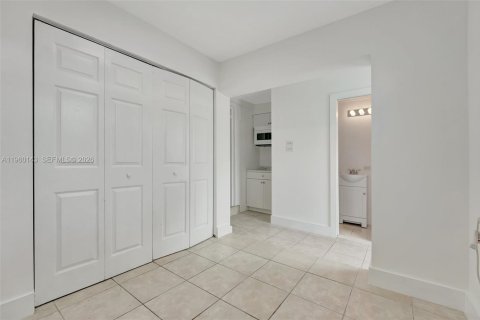 Casa en alquiler en Pompano Beach, Florida, 5 dormitorios, 156.45 m2 № 2020315 - foto 20