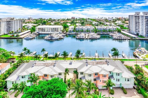 Townhouse in Delray Beach, Florida 4 bedrooms, 316.8 sq.m. № 2252795