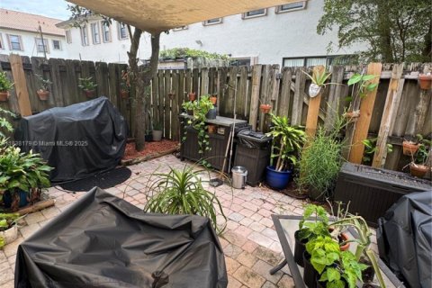 Townhouse in Homestead, Florida 3 bedrooms, 158.49 sq.m. № 1839113 - photo 27