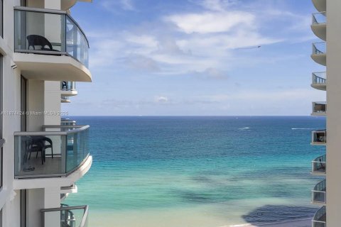 Купить кондоминиум в Санни-Айлс-Бич, Флорида 1 спальня, 63.92м2, № 2038784 - фото 7