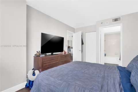 Снять в аренду кондоминиум в Майами, Флорида 2 спальни, 91.51м2, № 1992511 - фото 22