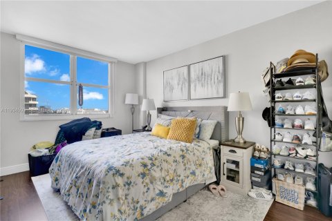 Снять в аренду кондоминиум в Майами, Флорида 2 спальни, 91.51м2, № 1992511 - фото 24