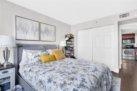 Снять в аренду кондоминиум в Майами, Флорида 2 спальни, 91.51м2, № 1992511 - фото 25