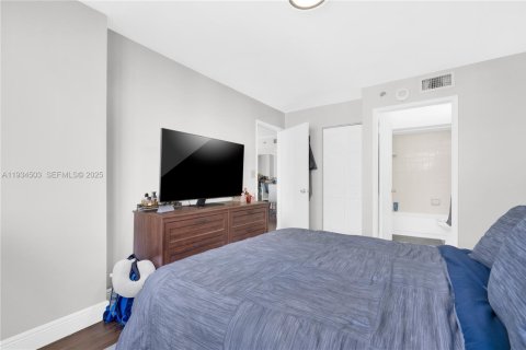 Снять в аренду кондоминиум в Майами, Флорида 2 спальни, 91.51м2, № 1992511 - фото 20