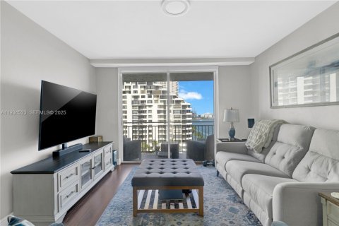 Снять в аренду кондоминиум в Майами, Флорида 2 спальни, 91.51м2, № 1992511 - фото 3