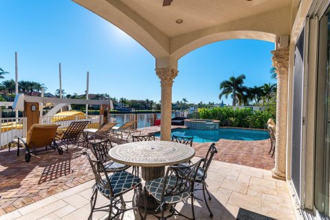House in Delray Beach, Florida 4 bedrooms № 2158519