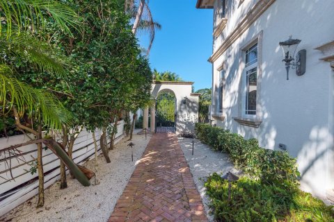 House in Delray Beach, Florida 4 bedrooms № 2158519 - photo 25