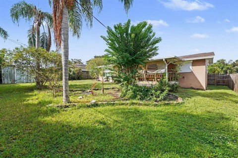 Villa ou maison à vendre à Clearwater, Floride: 2 chambres, 110 m2 № 2397037 - photo 28