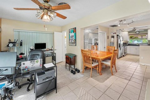 Villa ou maison à vendre à Clearwater, Floride: 2 chambres, 110 m2 № 2397037 - photo 14