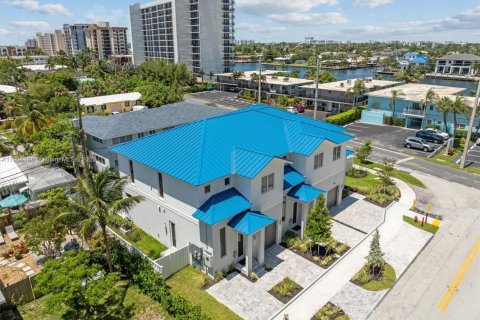 Adosado en venta en Pompano Beach, Florida, 2 dormitorios, 134.71 m2 № 2081885 - foto 4