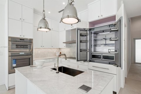Adosado en venta en Pompano Beach, Florida, 2 dormitorios, 134.71 m2 № 2081885 - foto 16