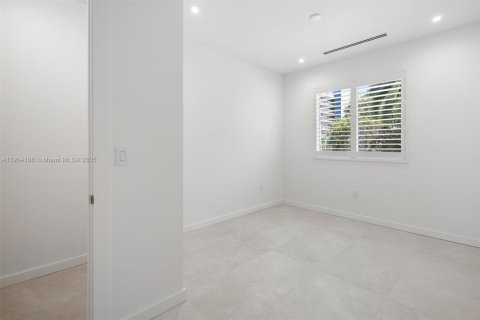 Adosado en venta en Pompano Beach, Florida, 2 dormitorios, 134.71 m2 № 2081885 - foto 30