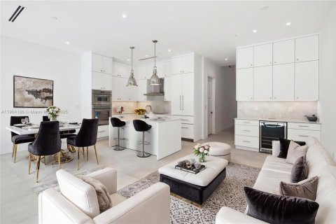 Adosado en venta en Pompano Beach, Florida, 2 dormitorios, 134.71 m2 № 2081885 - foto 11