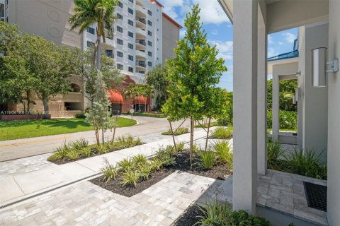 Adosado en venta en Pompano Beach, Florida, 2 dormitorios, 134.71 m2 № 2081885 - foto 9