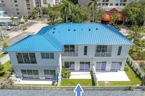 Adosado en venta en Pompano Beach, Florida, 2 dormitorios, 134.71 m2 № 2081885 - foto 3