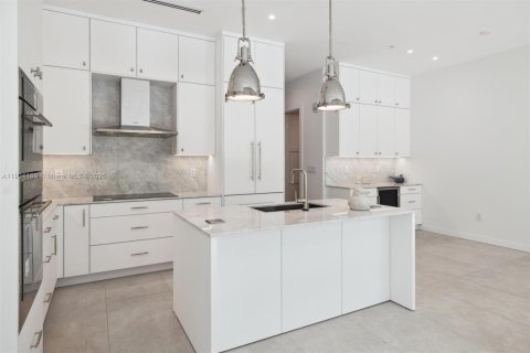 Adosado en venta en Pompano Beach, Florida, 2 dormitorios, 134.71 m2 № 2081885 - foto 13