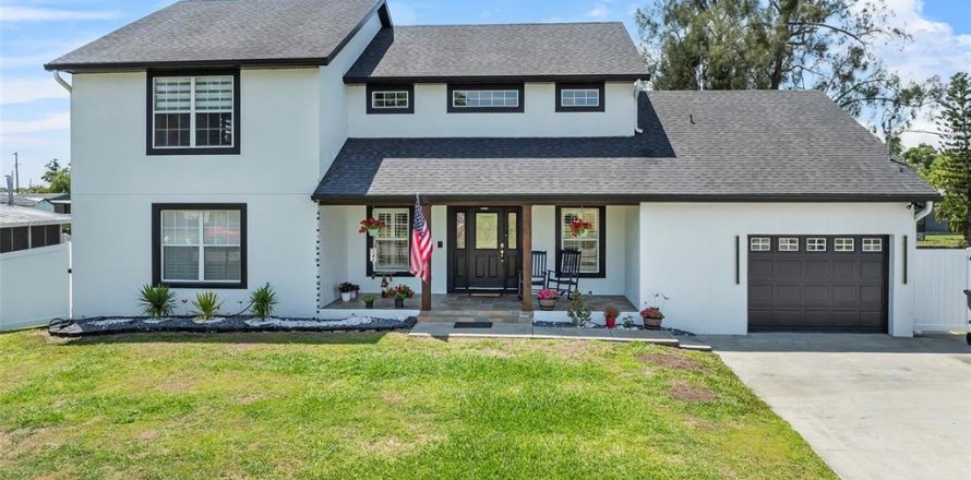 House in Haines City, Florida 3 bedrooms, 187.01 sq.m. № 1915217