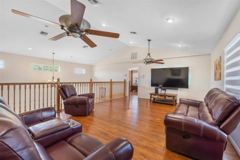 House in Haines City, Florida 3 bedrooms, 187.01 sq.m. № 1915217 - photo 19