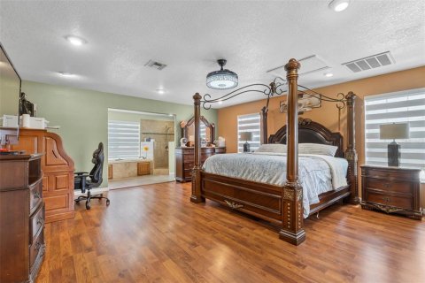 House in Haines City, Florida 3 bedrooms, 187.01 sq.m. № 1915217 - photo 22