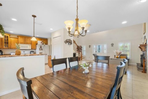 House in Haines City, Florida 3 bedrooms, 187.01 sq.m. № 1915217 - photo 6