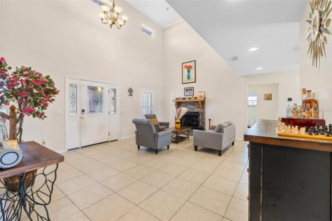 House in Haines City, Florida 3 bedrooms, 187.01 sq.m. № 1915217 - photo 4