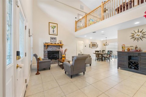 House in Haines City, Florida 3 bedrooms, 187.01 sq.m. № 1915217 - photo 3