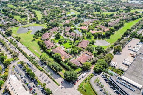Touwnhouse à louer à Doral, Floride: 2 chambres, 162.58 m2 № 2049904 - photo 26