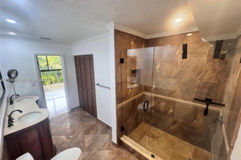 Touwnhouse à louer à Doral, Floride: 2 chambres, 162.58 m2 № 2049904 - photo 17