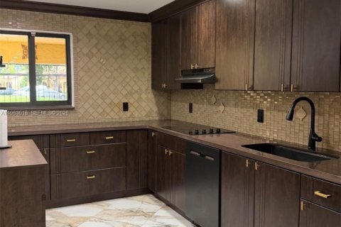 Touwnhouse à louer à Doral, Floride: 2 chambres, 162.58 m2 № 2049904 - photo 8