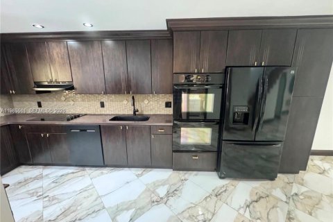 Touwnhouse à louer à Doral, Floride: 2 chambres, 162.58 m2 № 2049904 - photo 11